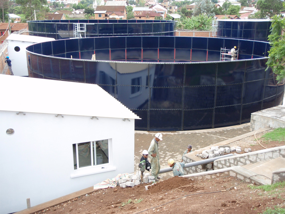 Sewage treatment plant - Storage tank municipal application