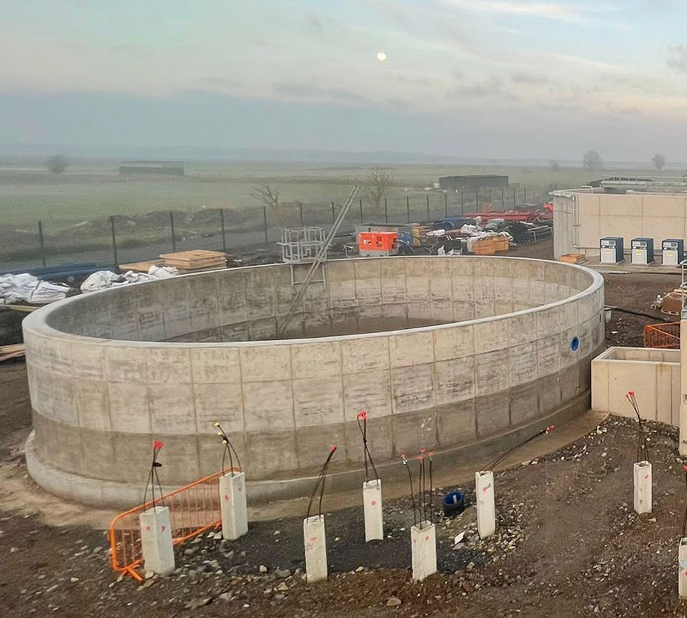 concrete-tanks-caroussel Reservatórios e digestores de betão - Sotanks